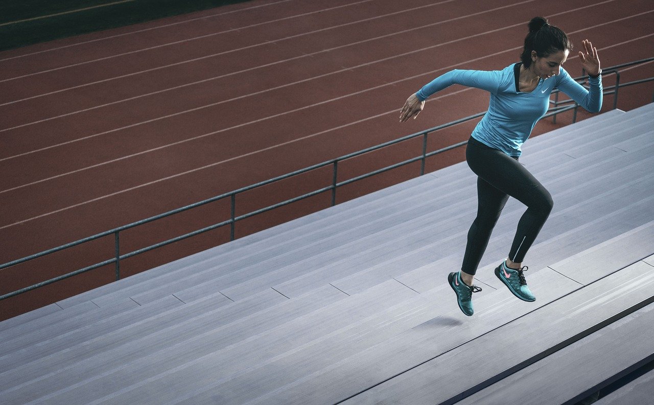 jumping lunge